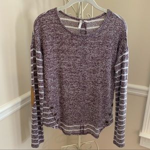 Long Sleeve Top w/ button accents ~ Sz XS | Cato